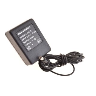 Original Netzteil Grundig NR75 Output: 7,5V 300mA