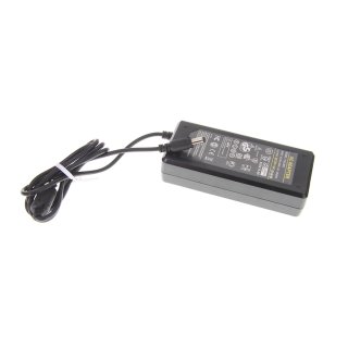 Original Netzteil AC Adapter YU1205 Output: 12V-5A