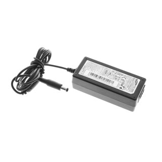 Original Netzteil Samsung A2514_DSM Output: 14V-1,786A Stecker 6,0mm mit Pin