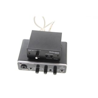 Behringer U-Phoria UMC22 + Millenium Headphone HP 1 Amplifier
