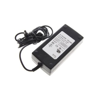 Original Netzteil AC Adapter STD-1205 Output: 12V 5A