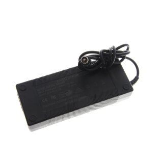 Original Ladegerät XVE126-5460200 Output 54,6V 2A für Jeep E-Scooter Camou